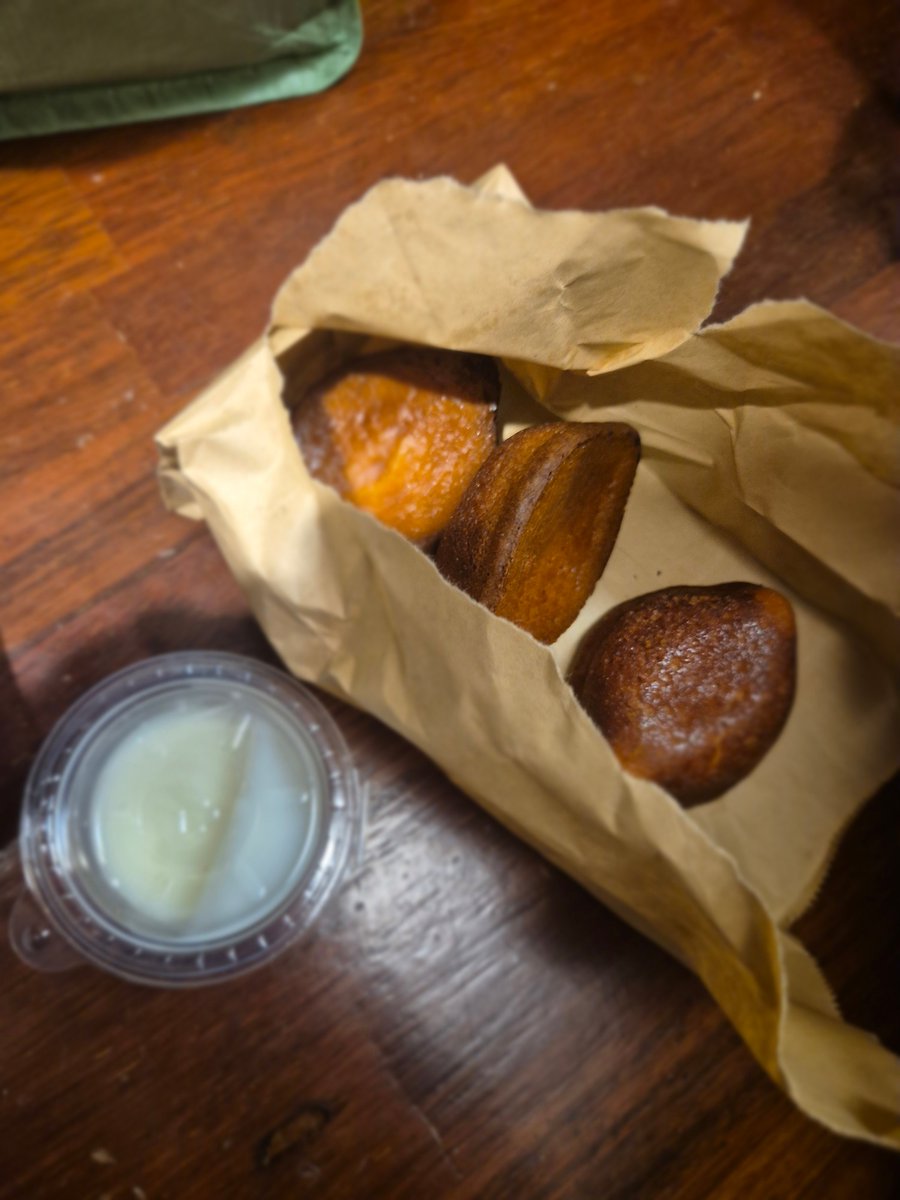 성게맛라떼 🩷 tweet media