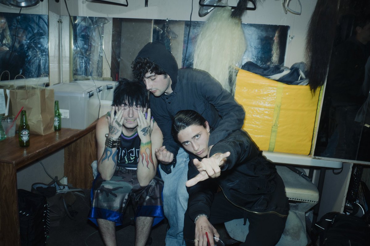 conceal updates tweet media