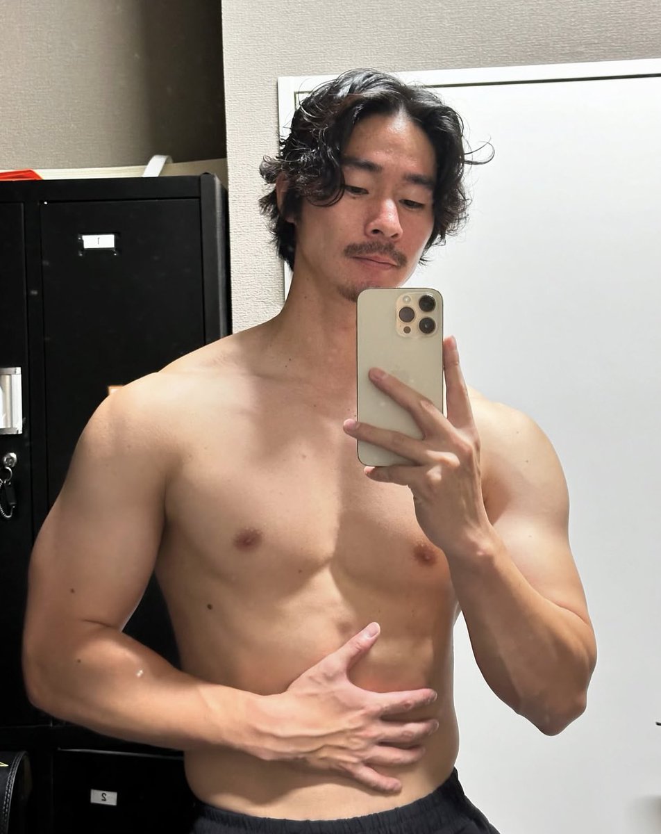 Asian boys tweet media