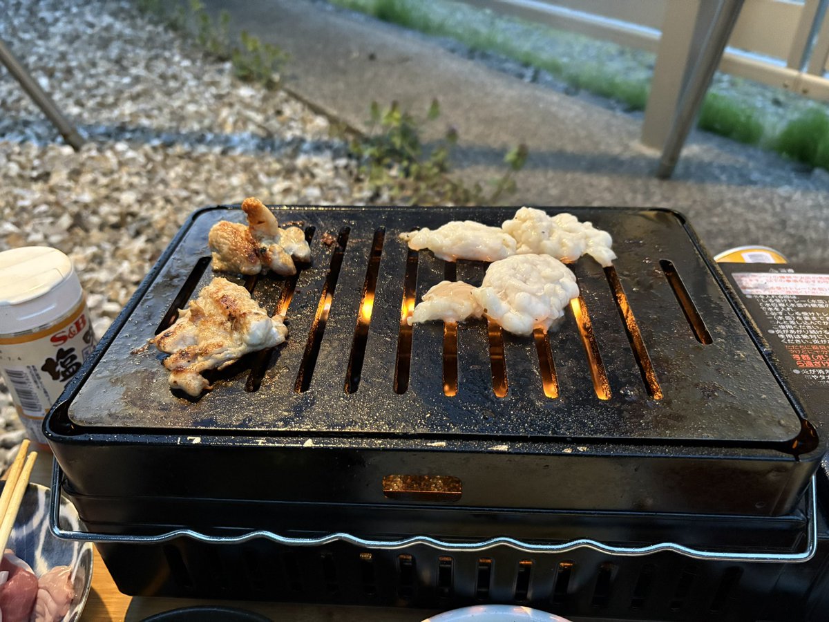 ppeyky's tweet photo. ホルモンは焼きすぎへんほうがええねん https://t.co/ylDb47GrCQ
