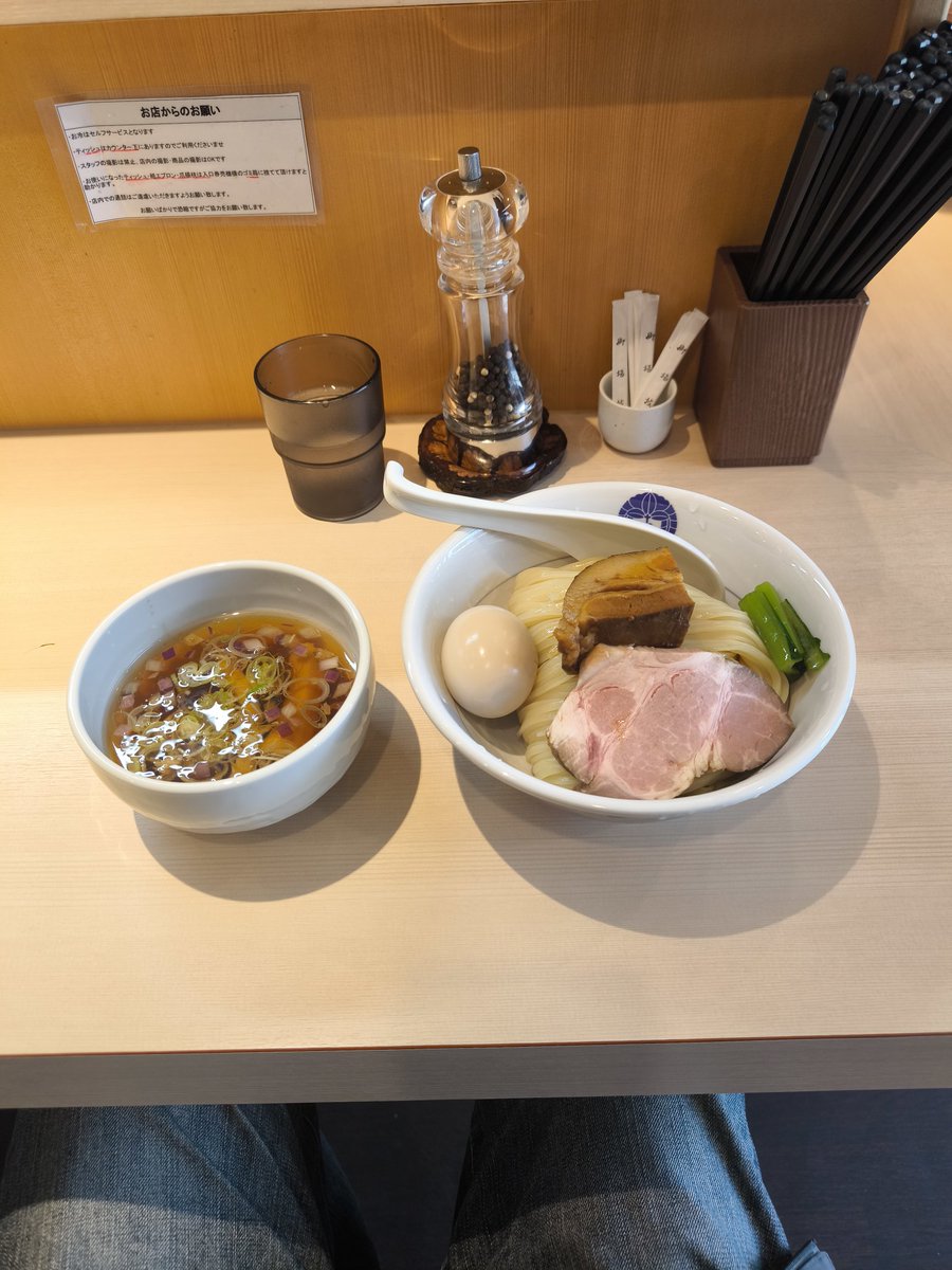 torion075's tweet photo. 今日は新三郷の中華そば 須紗へ味玉チャーシューつけ麺大盛を2種類のチャーシューが柔らかく麺とスープのバランスが良く最高に美味しかったです。 https://t.co/RearkSVlUJ