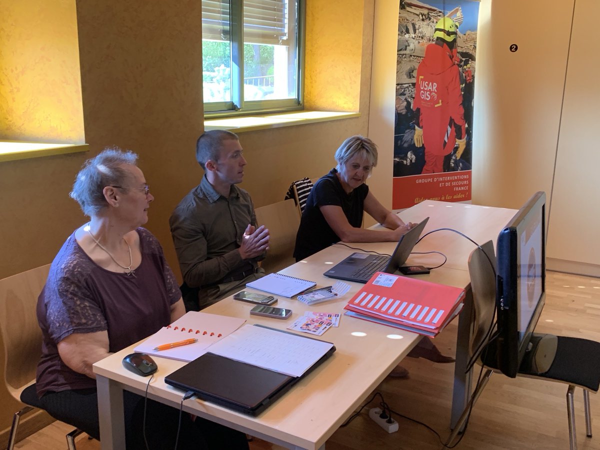 gis_france's tweet image. Assemblée générale du @gis_france . L’occasion de faire un bilan sur l’année 2025 qui a été dense mais également de remercier les #bénévoles les partenaires privés et institutionnels #solidarité #ong ⁦@PompiersFR⁩ @sdis74 ⁦@Dep_74⁩