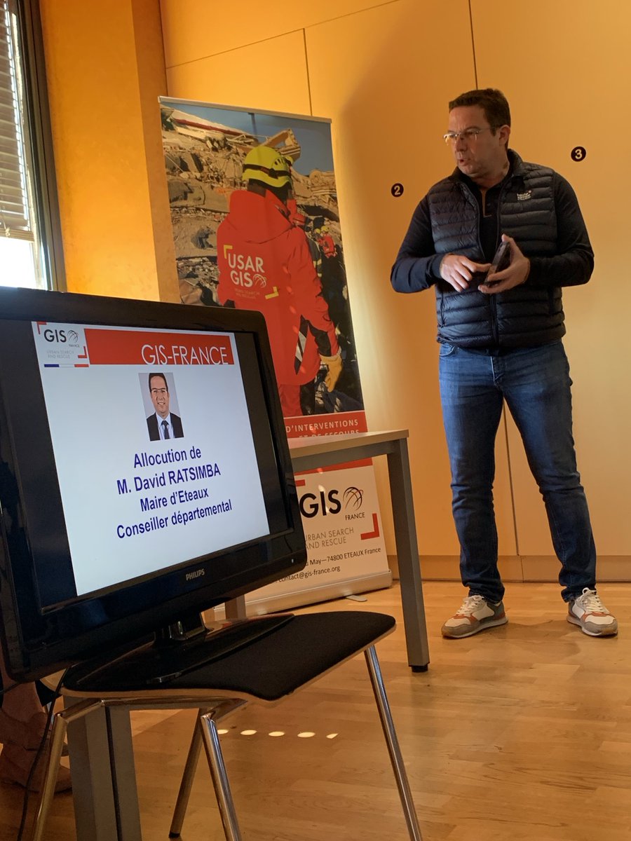 gis_france's tweet image. Assemblée générale du @gis_france . L’occasion de faire un bilan sur l’année 2025 qui a été dense mais également de remercier les #bénévoles les partenaires privés et institutionnels #solidarité #ong ⁦@PompiersFR⁩ @sdis74 ⁦@Dep_74⁩