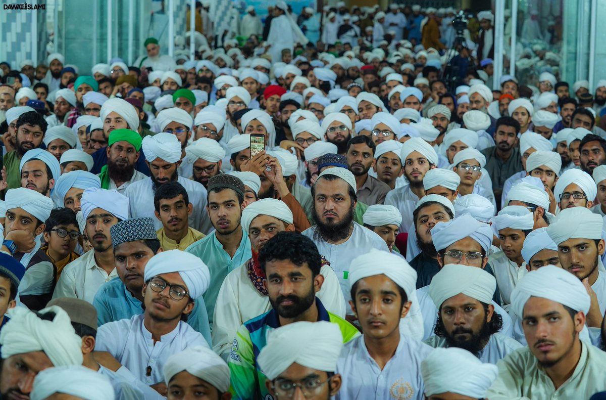 فیضانِ مدینہ، مدینہ ٹاؤن فیصل آباد میں ہفتہ وار سنتوں بھرے اجتماع کے مناظر
#FaizaneMadinah #Faisalabad 
#Ijtima #Bayan #MaulanaImranAttari