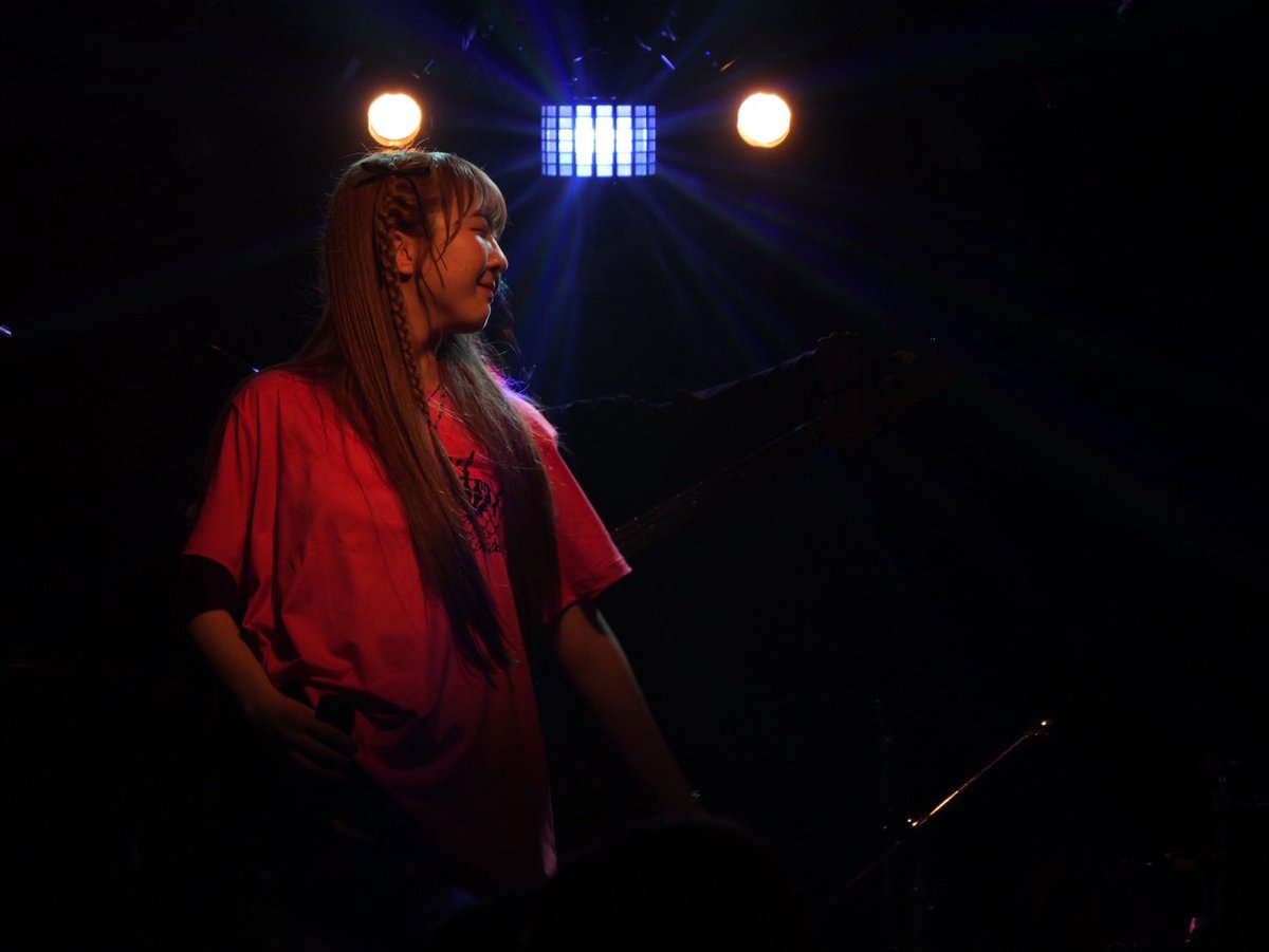 hinataohige's tweet photo. Tiktok更新🌟🌟🌟
このあいだのバースデーワンマンでの動画です!!生バンド!!!
3年前に大失敗したトラウマの曲をリベンジしました🔥
ぜひ見てください❤️⬇️
https://t.co/NyyNeZWHbJ
#alllight #Superfly https://t.co/KnXAzfCtzv