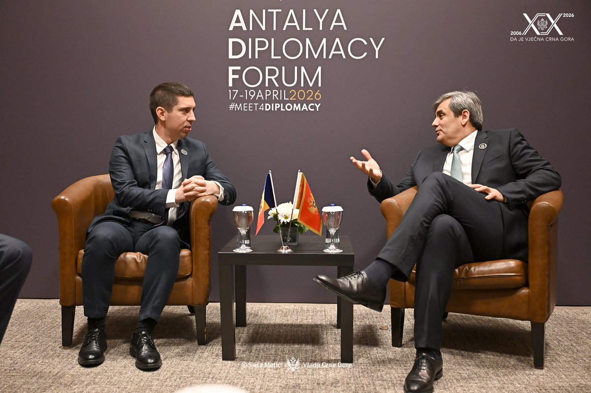 MFA_MNE's tweet image. DPM &amp;amp; FM Ibrahimović met with the Deputy Prime Minister and Foreign Minister of #Moldova @MoldovaMFA Mihai Popșoi @MihaiPopsoi reaffirming friendly bilateral relations and a shared commitment to further strengthening cooperation.

#Montenegro 🇲🇪, as the most advanced EU 🇪🇺