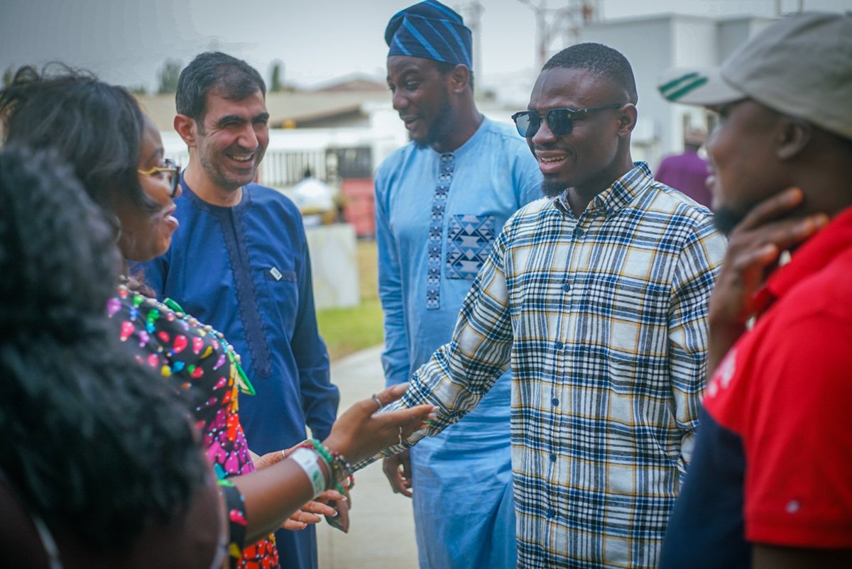 USMAN Lade tweet media