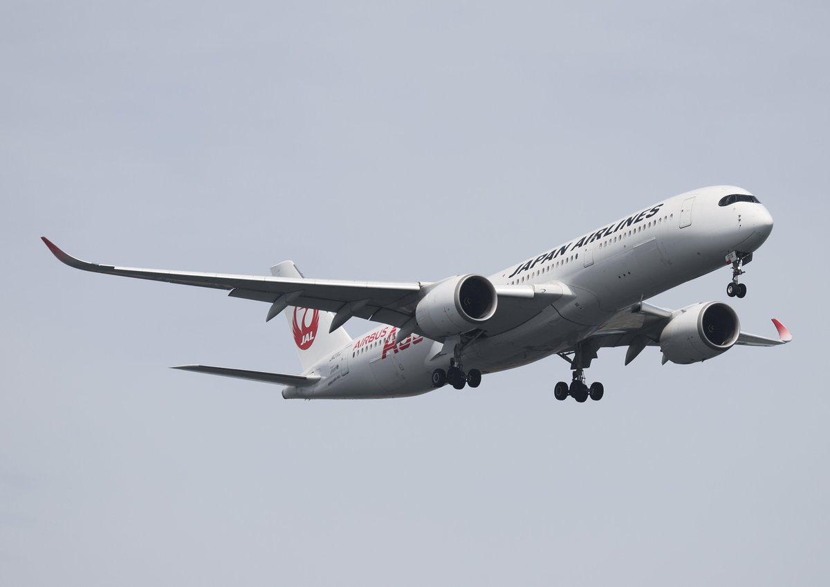 akira_raptor01's tweet image. 2026年4月18日
#羽田空港（Tokyo International Airport）
#HND #RJTT
⑥Japan Airlines   Airbus A350-941   JA01XJ
   'JAL A350-900導入記念 レッド'