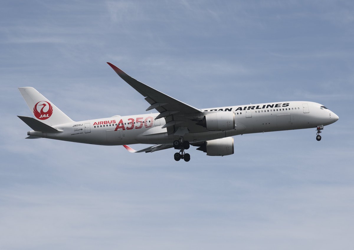 akira_raptor01's tweet image. 2026年4月18日
#羽田空港（Tokyo International Airport）
#HND #RJTT
⑥Japan Airlines   Airbus A350-941   JA01XJ
   'JAL A350-900導入記念 レッド'