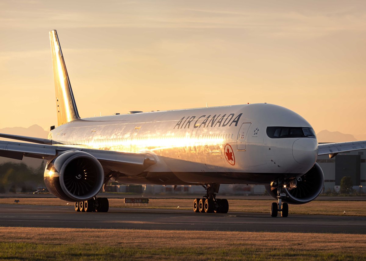 airwaysmagazine's tweet image. Reflections at sunset.

📸: Ethan Hermawan /Airways    

#avgeek #Boeing #aircanada
