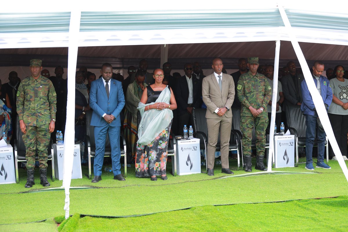 HuyeDistrict's tweet photo. Mu murenge wa Simbi hari kuba igikorwa cyo #Kwibuka32 mu yahoze ari Komini Maraba (Ubu ni mu mirenge ya Simbi na Maraba). Iki gikorwa cyitabiriwe n'abayobozi barimo @VedasteNshimiy, Umunyamabanga Nshingwabikorwa wa @RwandaSouth; Hon. Depite @uwamariyavene; Umuyobozi w'Akarere,... https://t.co/Tjgct0D04C