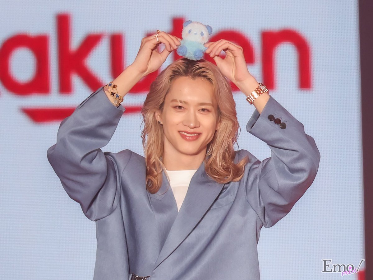 Emo!miu／エモミュー tweet media