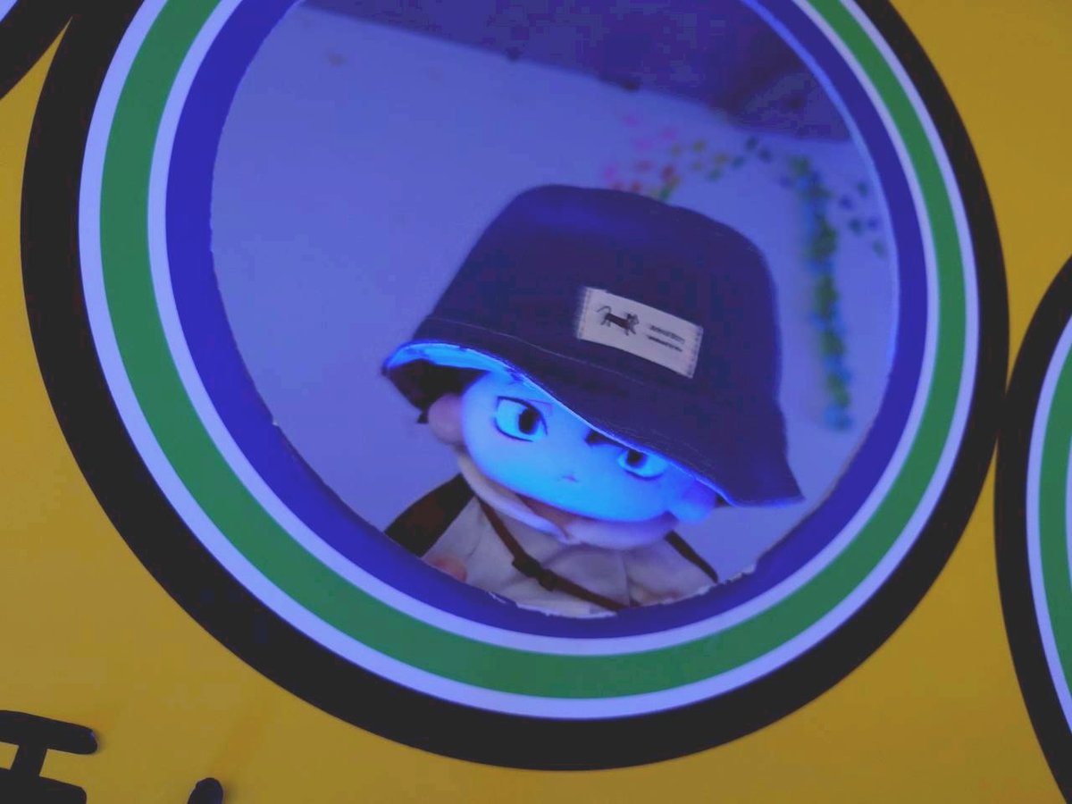 「#ホクロぬいの日常 ホクロ「水族館に行ってきました! お魚さん達が元気に泳いでて」|まろまゆのイラスト