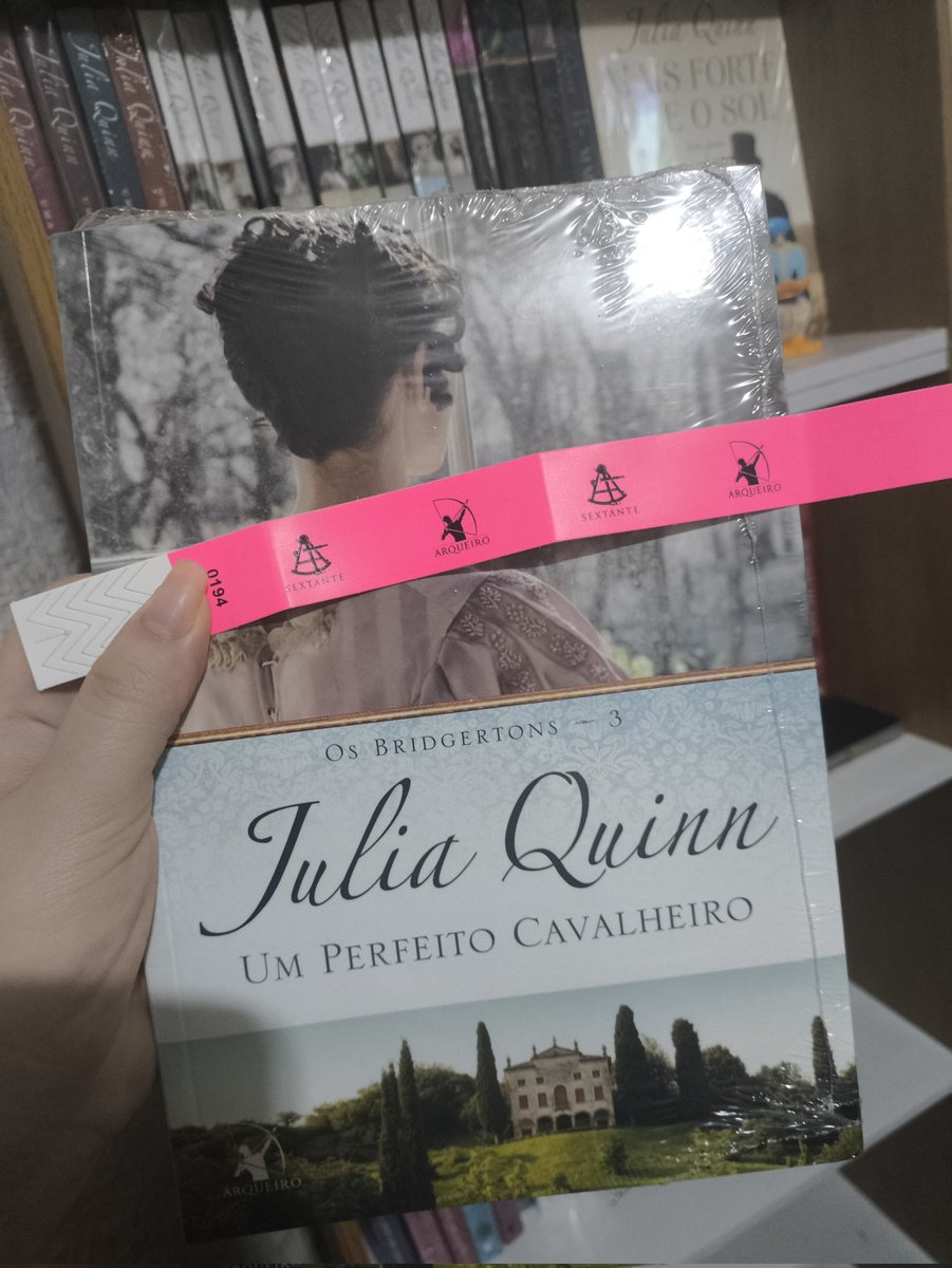 ainda sem acreditar que vou conseguir o autógrafo com a Julia Quinn 🥹