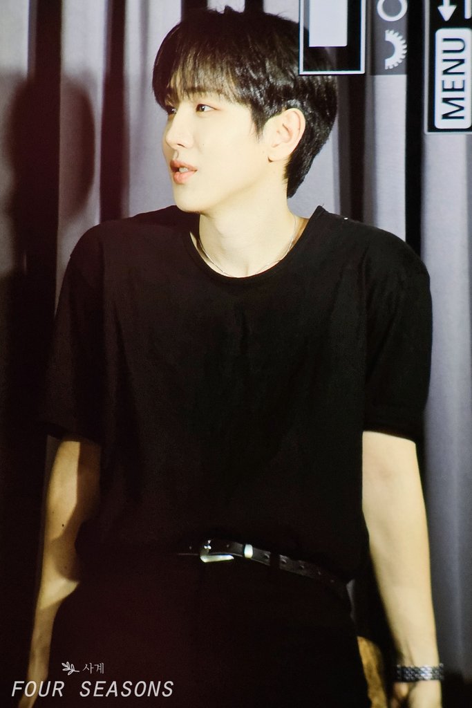 four seasons🌸 tweet media