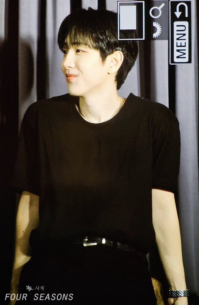 four seasons🌸 tweet media