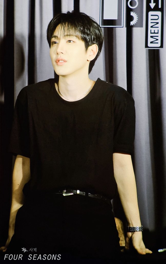 four seasons🌸 tweet media