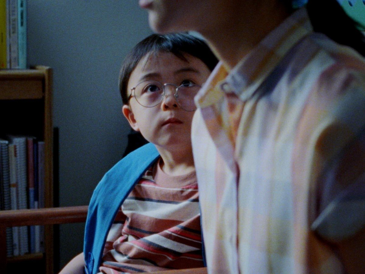 sho10110111's tweet photo. Riceboy ライスボーイ

この母子に寄り添うような映像の視点がなんともいい
映像の質感や音楽もよかった
それがずっと二人を優しく見守っているようで
移民先のカナダで弁当の違いからライスボーイと馬鹿にされる前半からそしてあの後半はもうずっと涙腺が…
二人の絆と子を想う母の愛に胸打たれました https://t.co/5heyPw1Tjg
