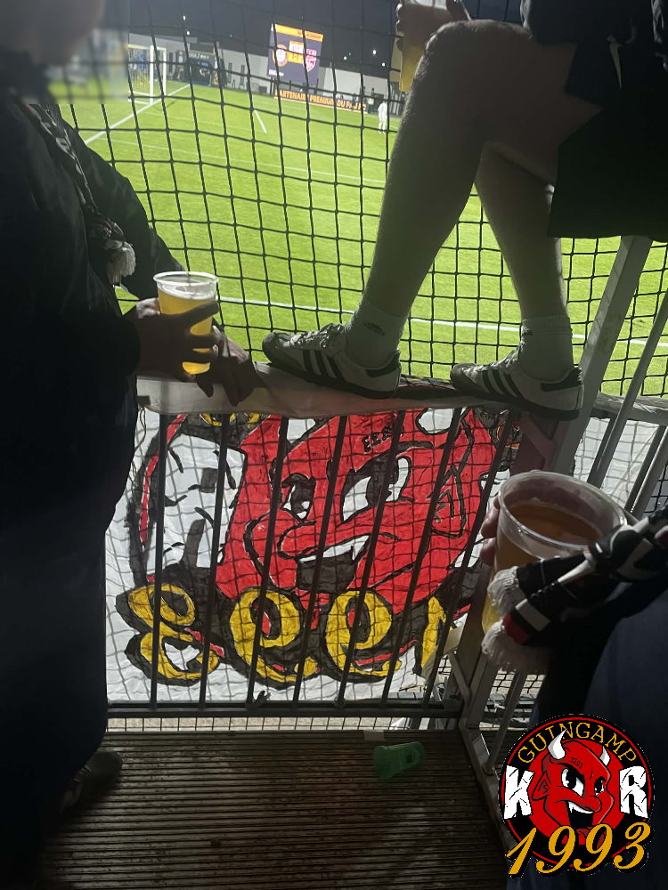 KopRouge93's tweet photo. [Pau - Guingamp] 31ème Journée Ligue 2 (17/04/26). 10aine de KR présents à Pau ce vendredi soir. Bravo une nouvelle fois aux courageux qui ont représenté le groupe. 👏 https://t.co/xMBczBhzus