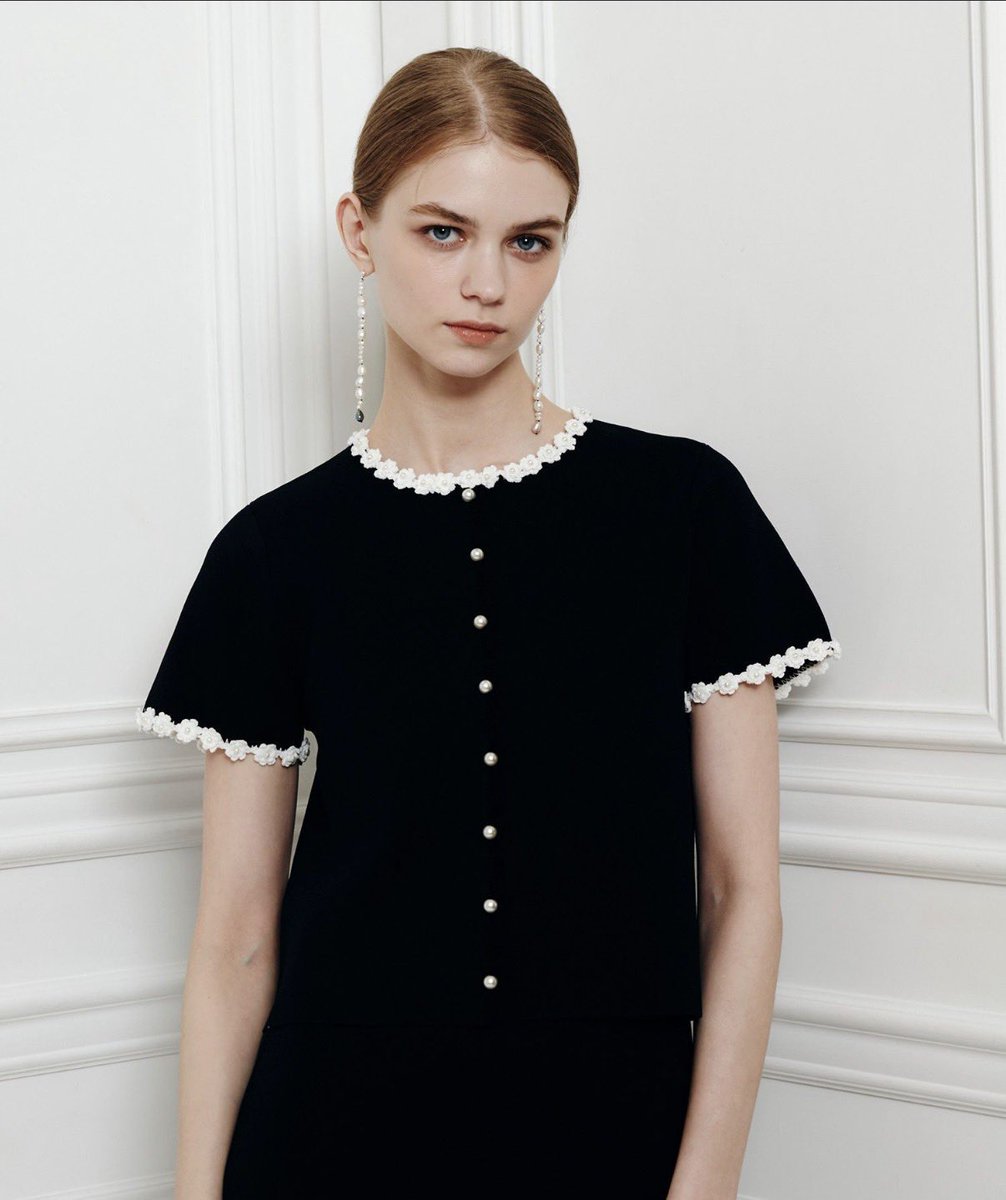 はしこ tweet media