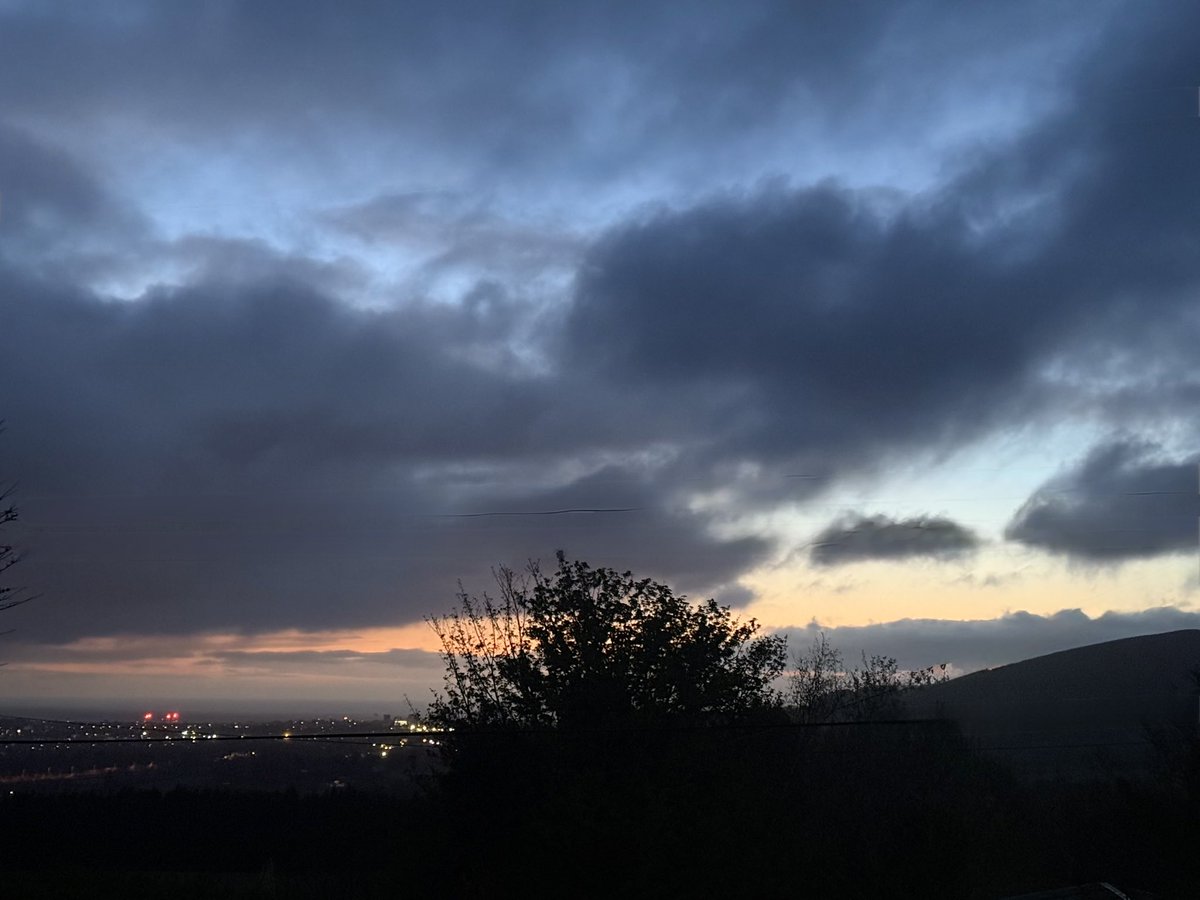 SavetheHellfire's tweet image. This is how it started #Saturday #sunrise