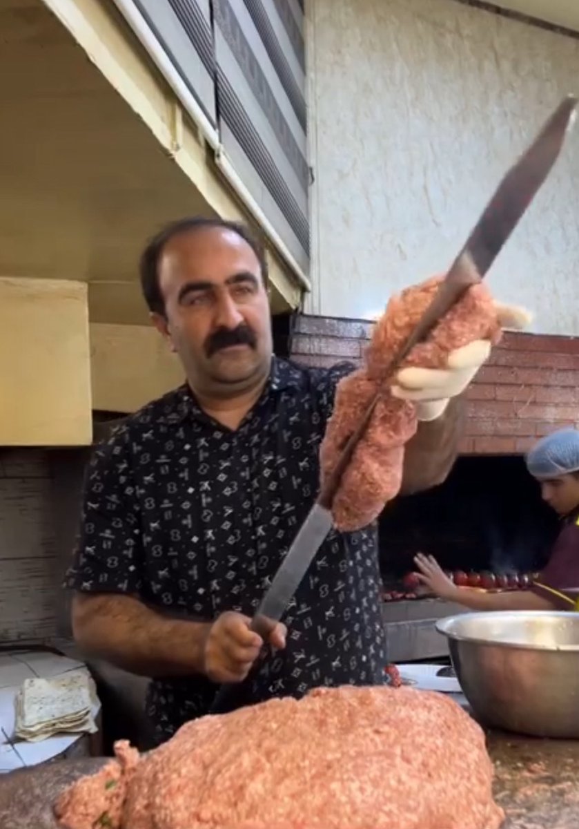 آدَم عادی tweet media