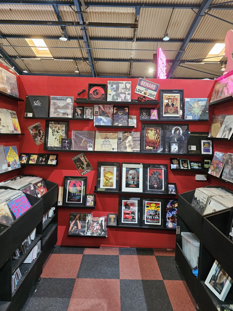 penningtonvinyl's tweet image. When we started there were only a couple left and now it's flourishing across town. 

#rsd2026 #shoplocal #redbrickmarket #baltictriangleliverpool #vinylcollectors