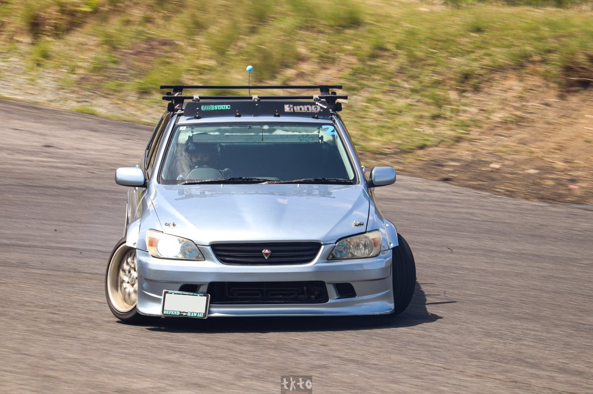 たかto tweet media