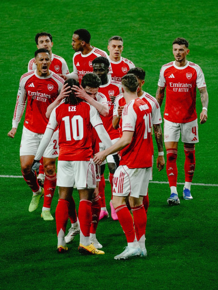 PatrickTimmons1's tweet photo. Step up. 

Create a legacy at this football club. 

Write your names in the history books. https://t.co/7JoAb9Cd8T