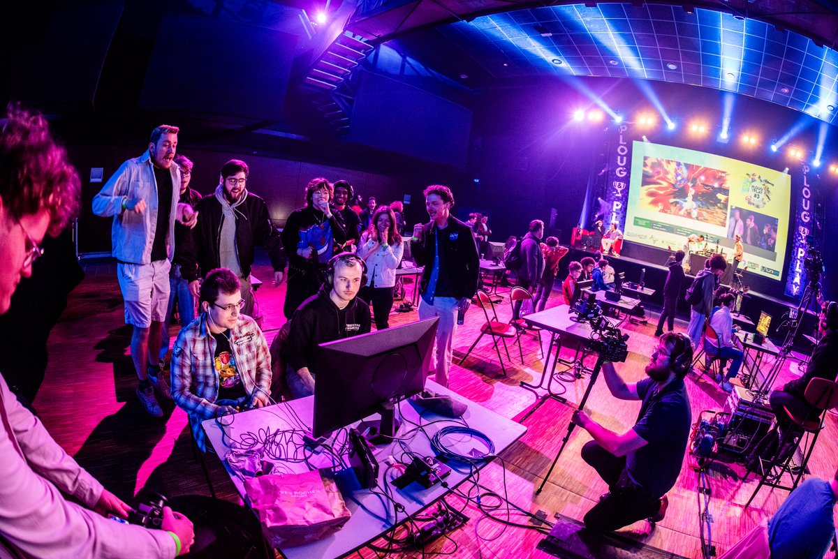 Krogad_Brest's tweet photo. Le bracket bat son plein au Ploug &amp; Play #3 !

On arrive déjà sur les top 16 qualifiers, actuellement @Iluya007 vs @Entoma_Niko !

https://t.co/klsQ79GHRY https://t.co/5w1oQkUEa8