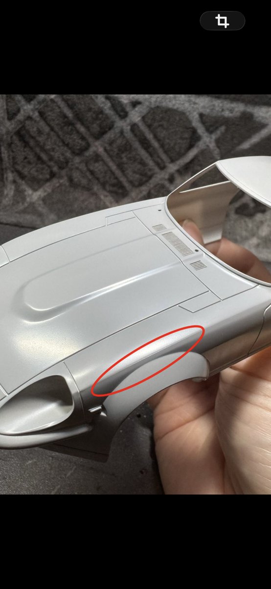 フィニッシャーズのファンデーショングレー、ツヤありサフェーサーらしいんすけど、塗って「綺麗だなぁ( ꈍᴗꈍ)ｳｯﾄﾘ」って見てたら、処理できてなかったPラインも見えました 笑