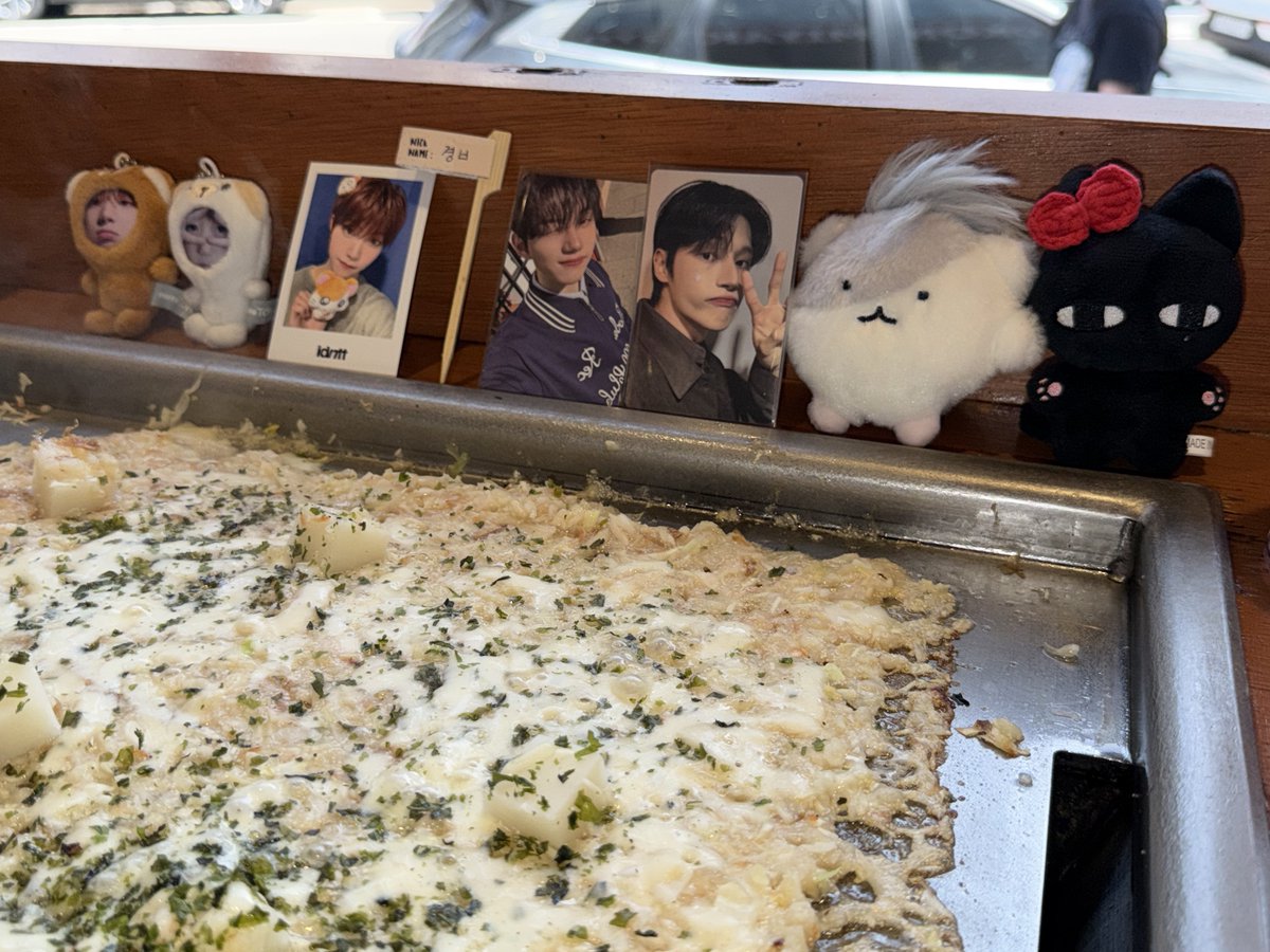 4evervv0's tweet photo. 경ㅂ모임♡ https://t.co/L5giEGXeA6