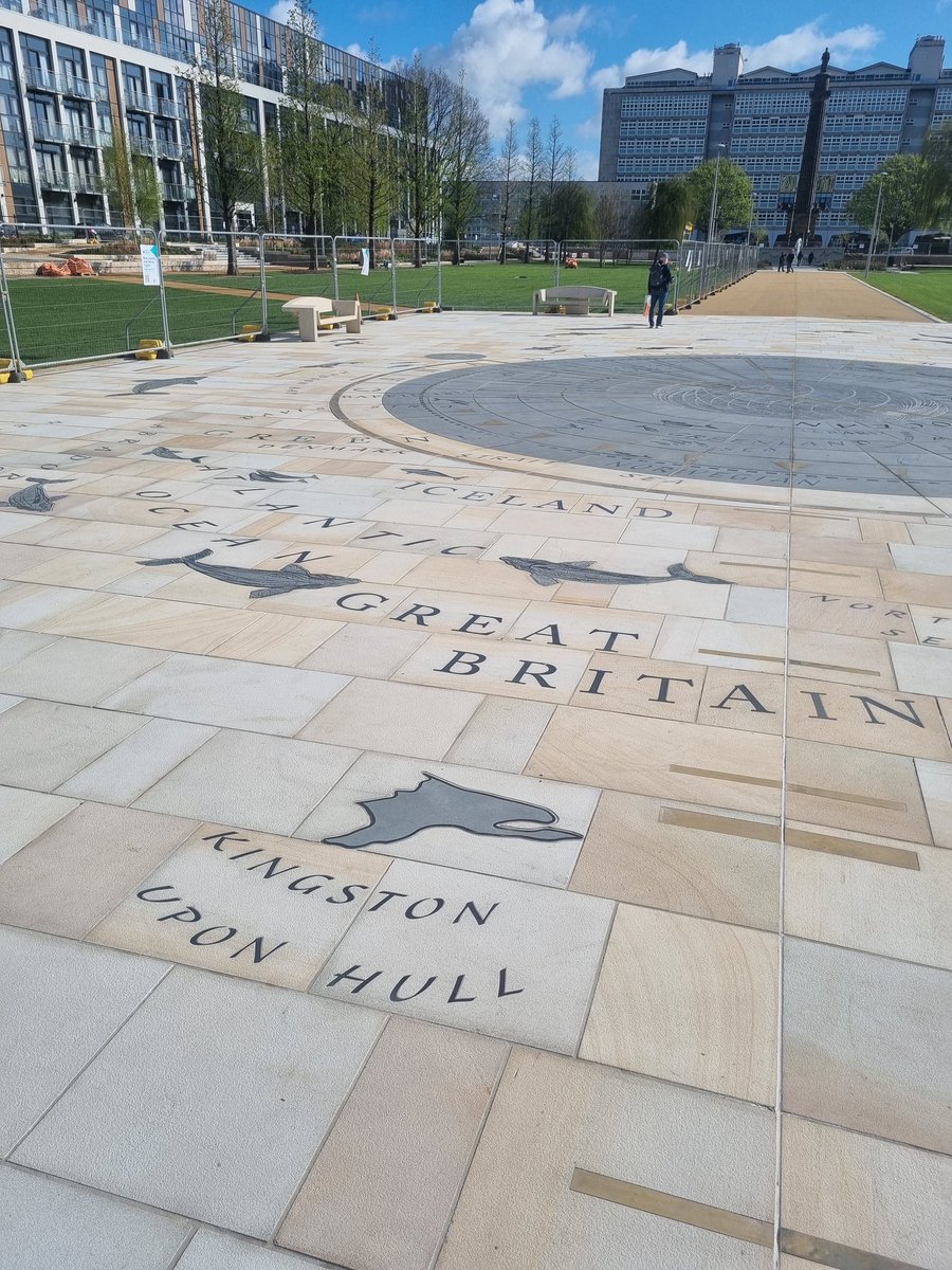 garyclipson's tweet photo. Queens Gardens, Hull. Not fully reopened yet  but looking good in the morning sun. #hull https://t.co/d1EvEGdX2u