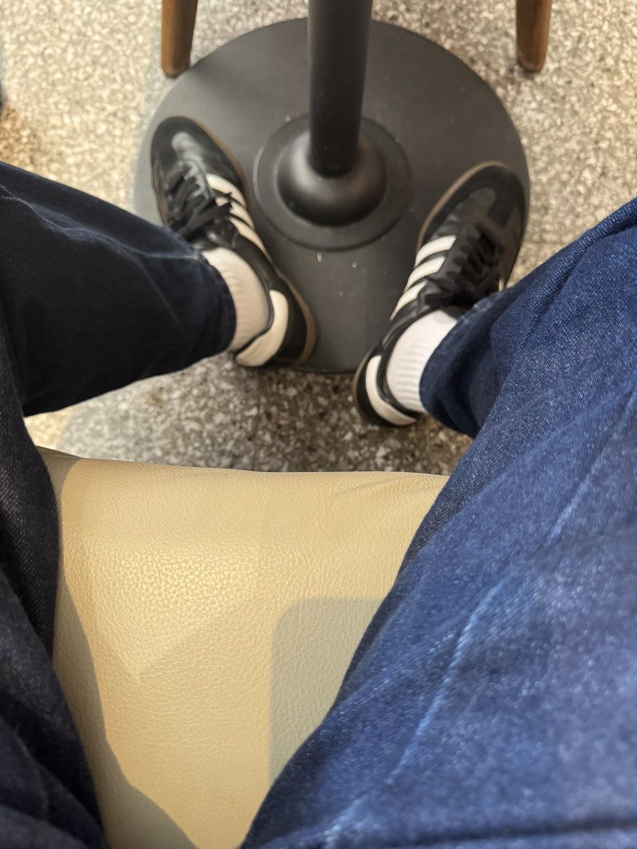 FawnSeptember's tweet photo. 日常 偶爾換換口味
-
#鞋襪控 #白襪 #adidas #samba https://t.co/Ml5yMY2kAq
