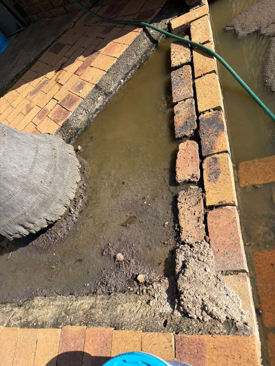 MedumoP22828's tweet image. This is unacceptable. Since Monday, raw sewage has been overflowing into my property and NOTHING has been done by the City of Tshwane Metropolitan Municipality.

Over 15 escalations. Multiple calls. No action.
#Tshwane #ServiceDeliveryFail #HealthHazard #AccountabilityNow