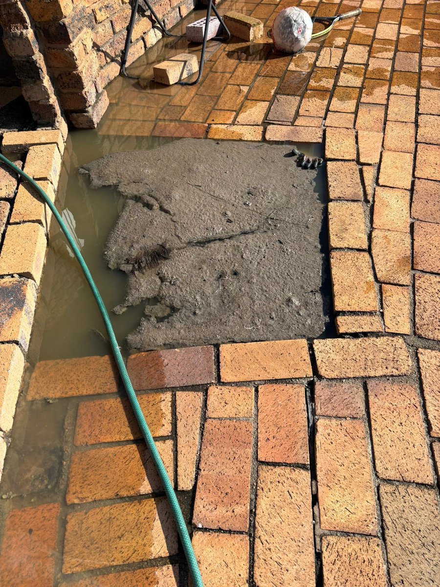 MedumoP22828's tweet image. This is unacceptable. Since Monday, raw sewage has been overflowing into my property and NOTHING has been done by the City of Tshwane Metropolitan Municipality.

Over 15 escalations. Multiple calls. No action.
#Tshwane #ServiceDeliveryFail #HealthHazard #AccountabilityNow