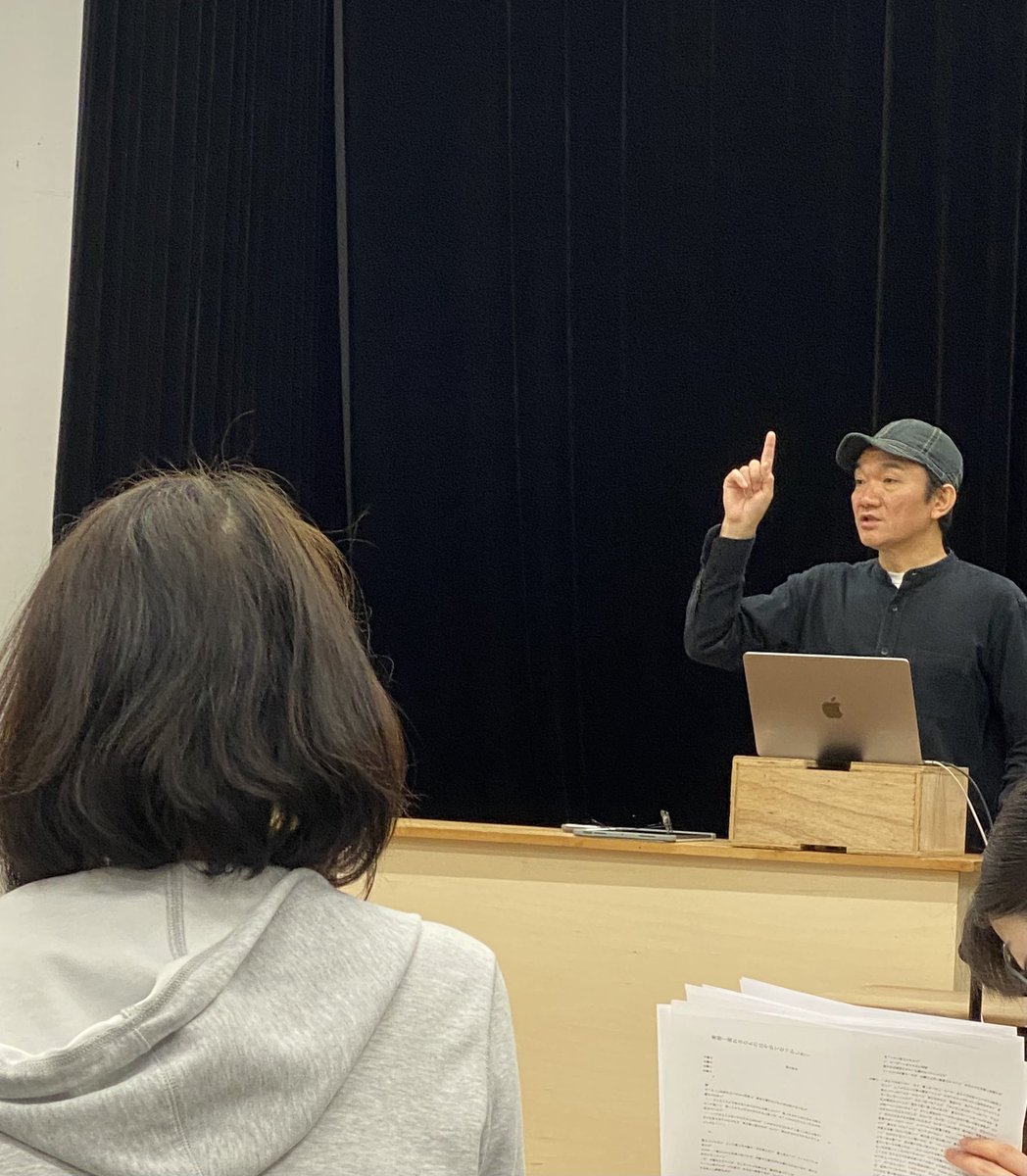 426142614261's tweet photo. 2026年度 Prayers Studioトレーニー授業スタート☺️
戯曲を読解する技術を学ぶ授業
今日でまだ3回目
講師の熱量ハンパないです🔥
私達は伝える技術が俳優の演技の力になってくれたらと、私達はいつも本気マジです🔥
#PrayersStudio https://t.co/9BvizMnOMN