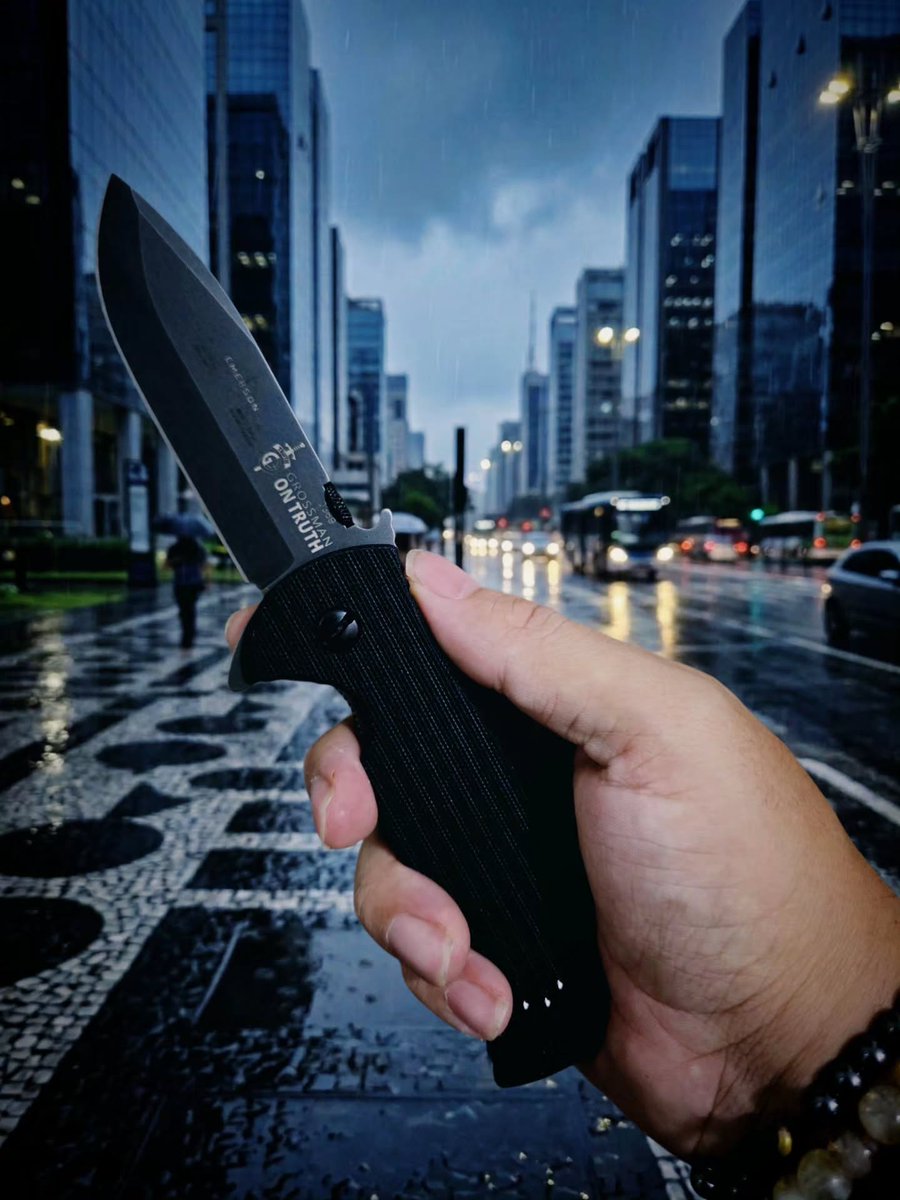 Emerson_knives's tweet image. Photo from @shadow.edc
•
Another rainy day in the city. Accompanied by my Sheepdog. Have a productive day everyone, and remember: Always stay sharp.

Emerson Sheepdog Spearpoint TF

#EverydayCarry #EDCgear #EDCcommunity #PocketDump #EDCBrasil
