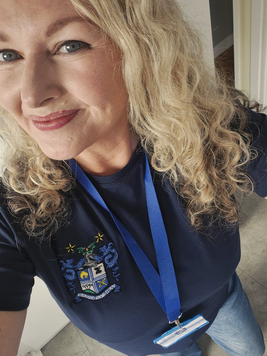 sineadmcfc's tweet image. Morning all ☕️🎶
Last home game.....#Buryfc  #Volunteering 💙⚽️be lucky ☘️

David Guetta - Just A Little More Love 
youtu.be/ohIcakm5XLA?si…
