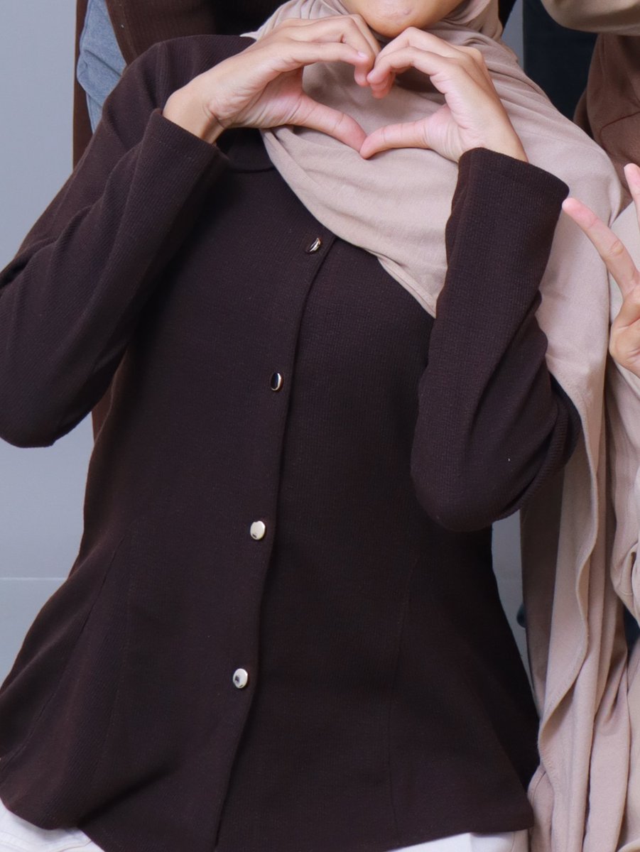 carraamellfinds tweet media