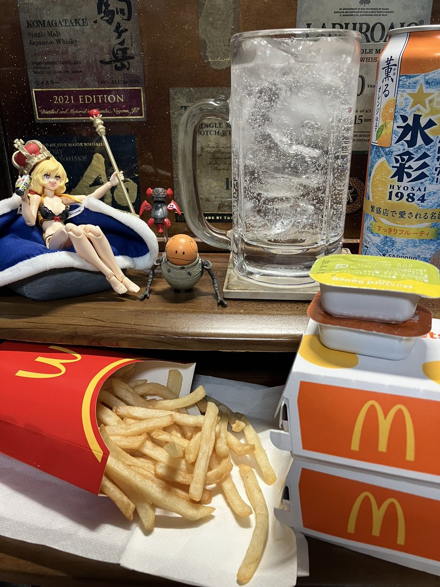 #晩酌
土曜しごおわ❗️缶チューハイ
ポテナゲ大を買ってきた
ノンオイルフライヤーで温めなおす

🫅熱々になってだいぶ油が削げるのう