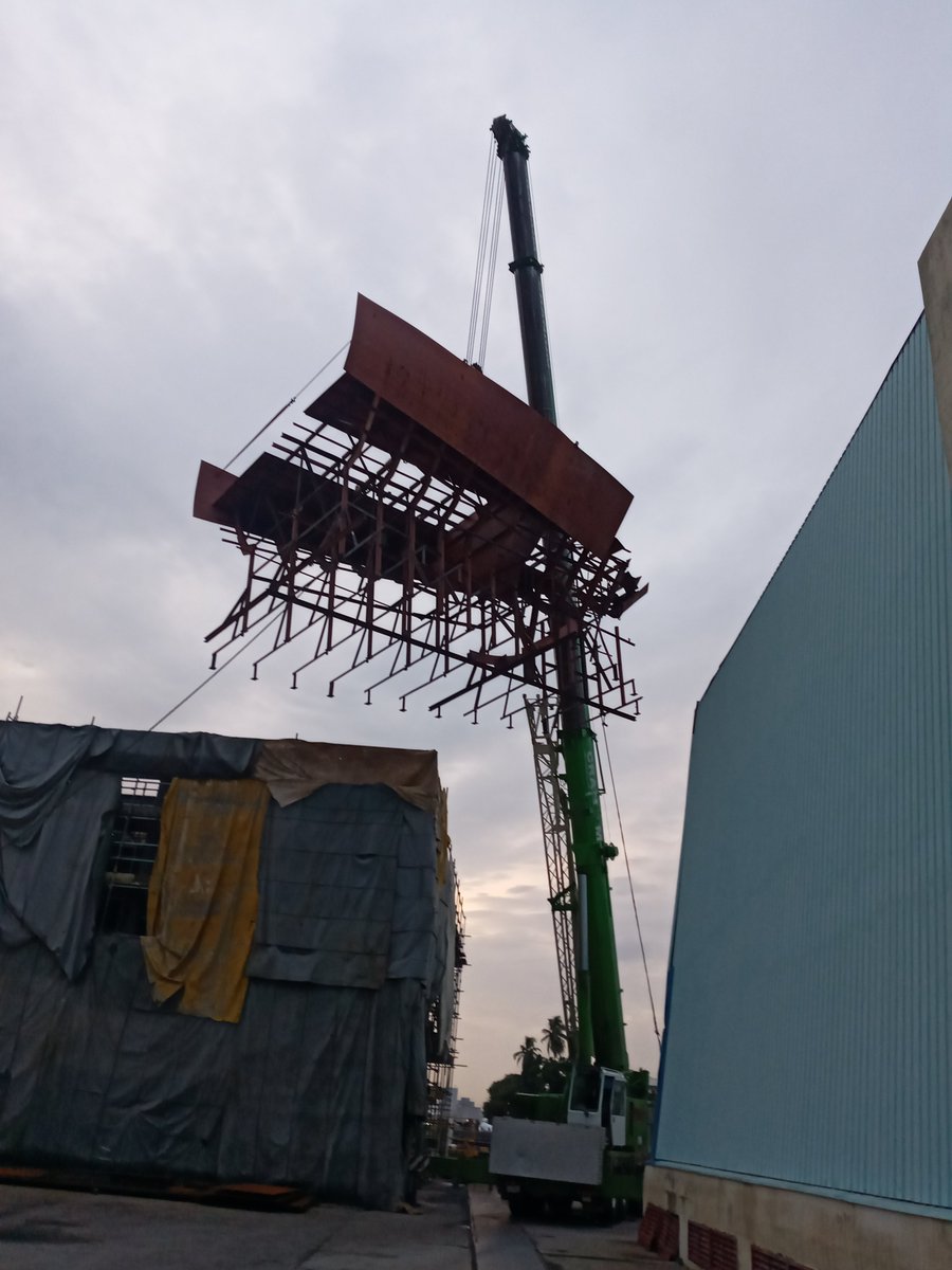 JEGGIEngin44353's tweet image. 𝐰𝐡𝐲 𝐜𝐡𝐨𝐨𝐬𝐞 𝐮𝐬? We don't hand clients a standard plan and call it a day. Here at our company, every project is built around your needs, your timeline, and your budget.  That's how trust is earned  one project at a time.   #Engineering #MarineConstruction #ClientFirst