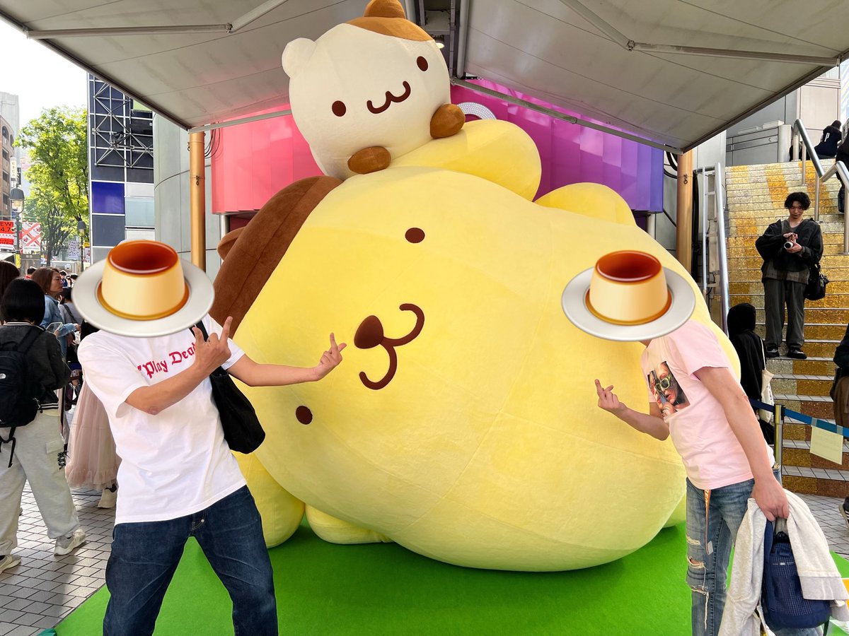 にゃろー🍮
手ぶらな時もあります😫
ついでにプリン見に行ってきました。かわいかったです🍮🍮🍮🍮🍮