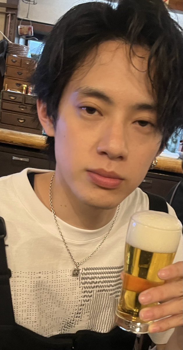 モナキ tweet media