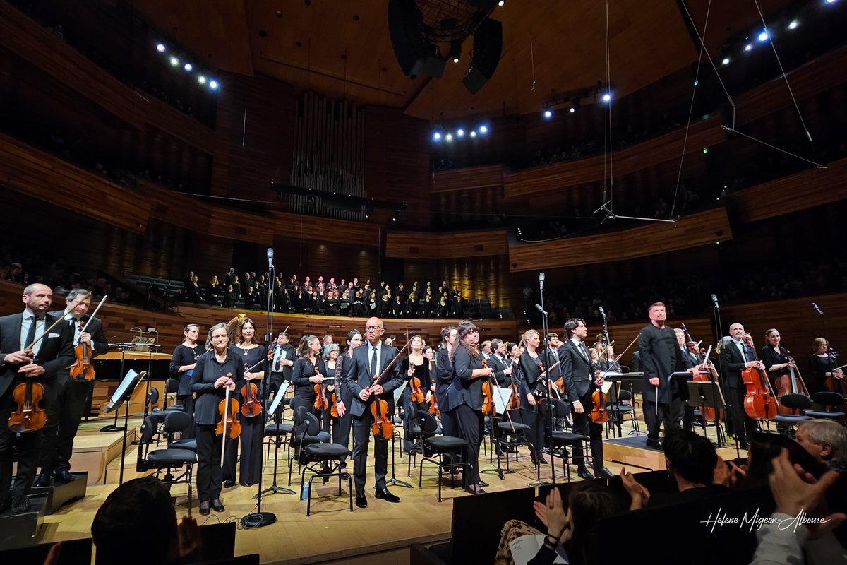 helene_mahln's tweet image. 🎶 Bravo @EPahud for this fantastic #concert with @PhilharRF conducted by Matthias Pintscher with @ChoeurRF ! 👏👏👏
🎼Mozart
🎼Pintscher, Transir
🎼Schoenberg, Friede auf Erden.
🎼Bartók Le Mandarin merveilleux.
 📷 @helene_mahln - 2026 apr.17
@maisondelaradio, Paris.