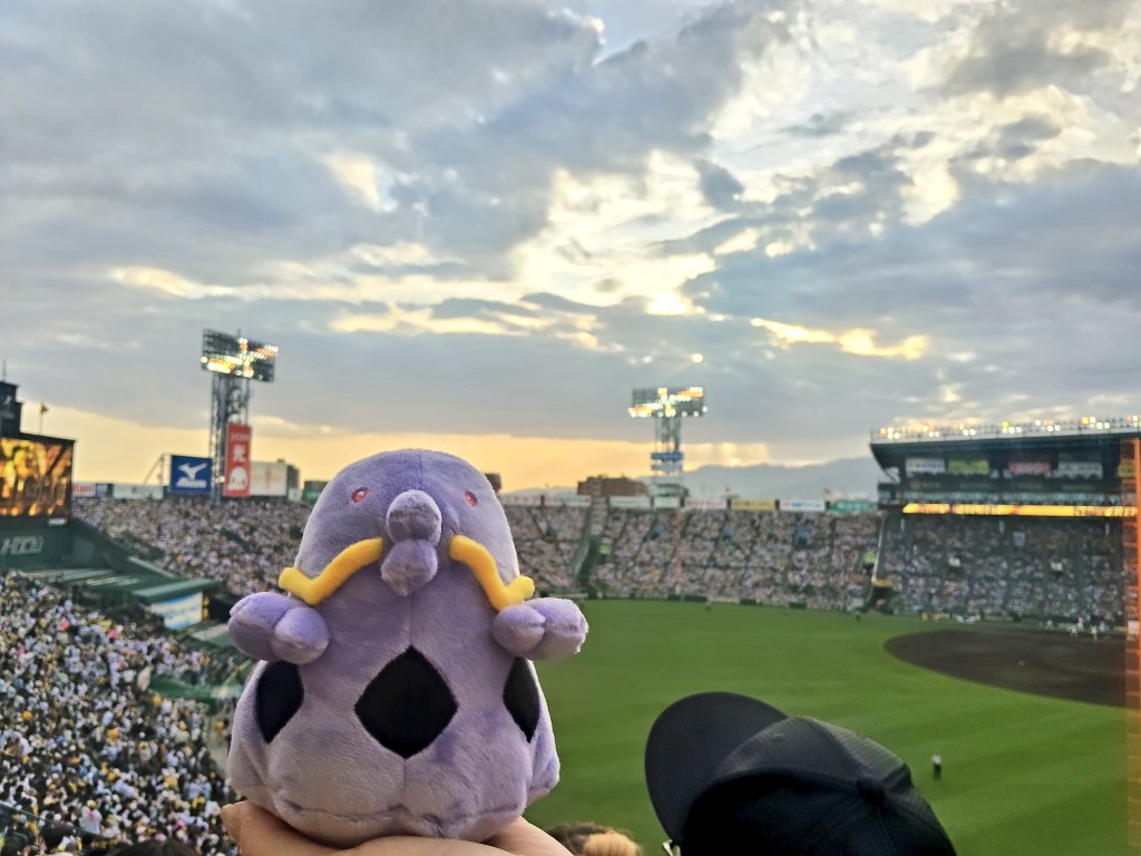 ゆえ tweet media