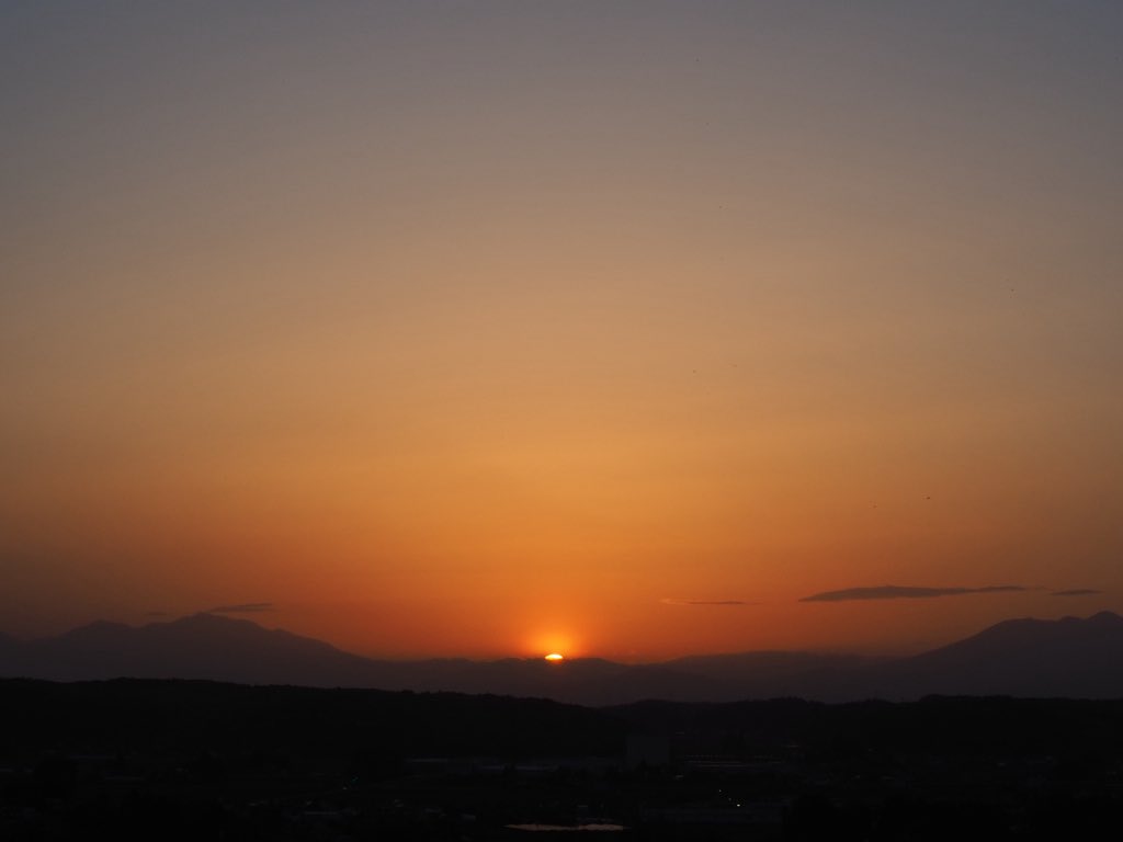 sasayaso's tweet photo. 4月18日土曜日夕方
#旅館ささや荘♨️ #栃木県　#馬頭温泉郷♨️ #那珂川町　#夕焼け温泉♨️ #美人の湯　#日帰り温泉���️ #立ち寄り湯　#宿泊 #イマソラ https://t.co/ftegchfBPR