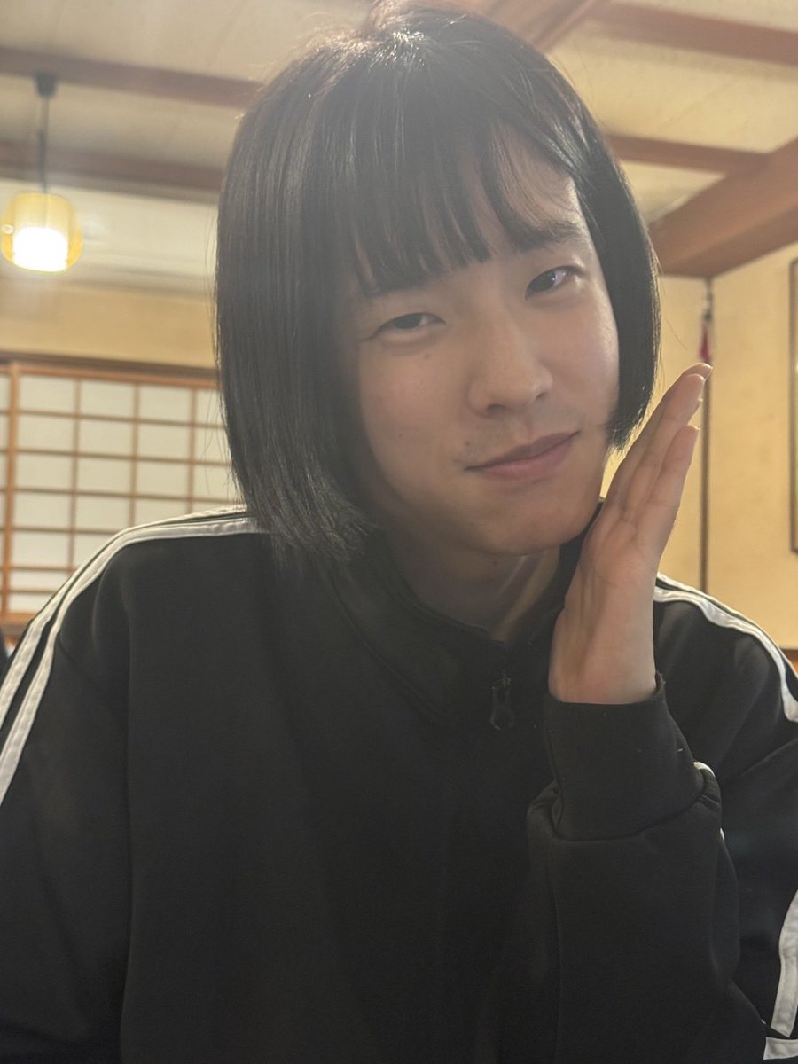 モナキ tweet media