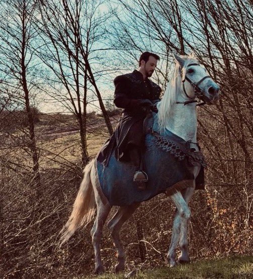 nüktedan tweet media