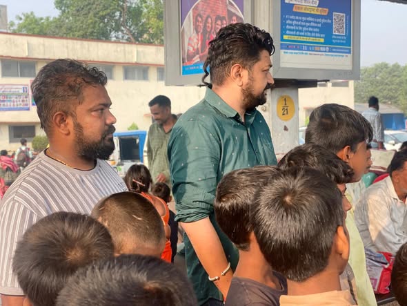 mssseva's tweet photo. 9 minor children rescued at Gorakhpur Railway Station on April 18, 2026, from suspicious transit Madhubani (Bihar) to Punjab via Jan Nayak Express.

Swift action by MSS SEVA &amp; RPF ensured rescue. No valid documents found; children unaware of journey details.

#ChildProtection https://t.co/b4yJARd3Tn